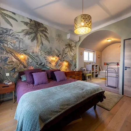 Βίλα Beautiful - Garden - Pool - Sea View Νίκαια