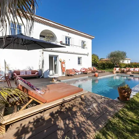 Βίλα Beautiful - Garden - Pool - Sea View *