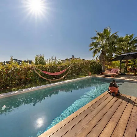 Βίλα Beautiful - Garden - Pool - Sea View Νίκαια