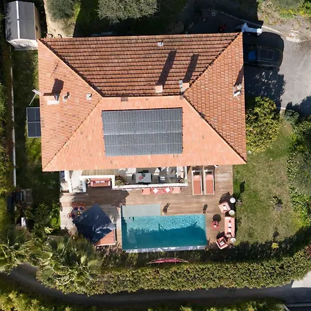 Βίλα Beautiful - Garden - Pool - Sea View *