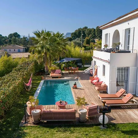 Βίλα Beautiful - Garden - Pool - Sea View Νίκαια